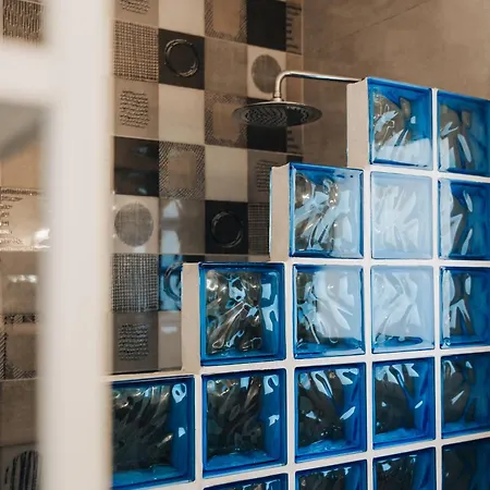 Zima Blue Daire Zygi